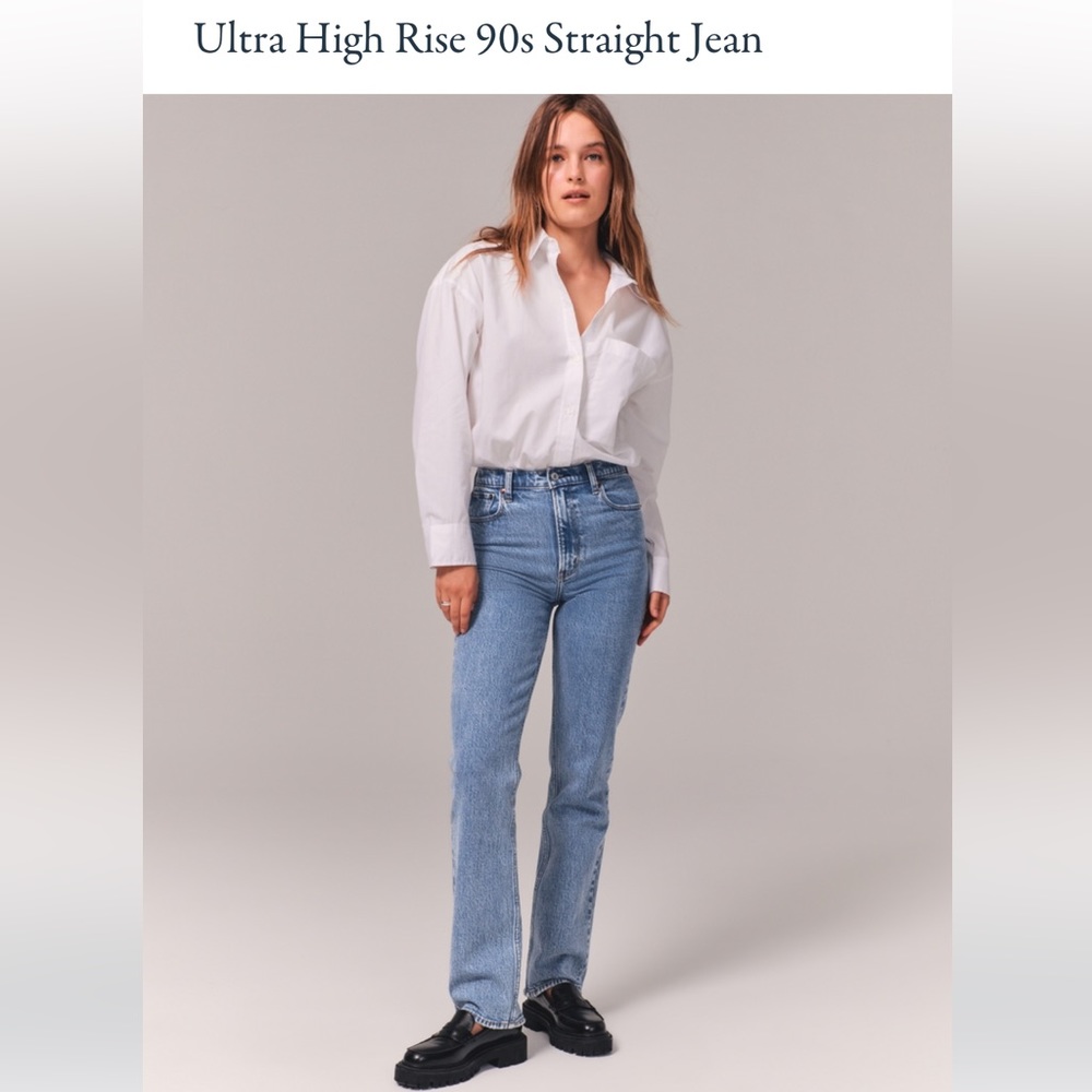 Ultra High Rise Abercrombie 90s Straight Jeans Size 32s